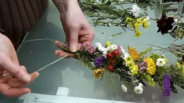 Праздничный венок своими руками. Мастер-класс смотреть онлайн