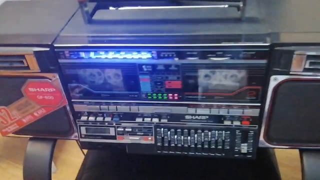 Подсветка шкалы приёмника в SHARP GF 800 смотреть онлайн