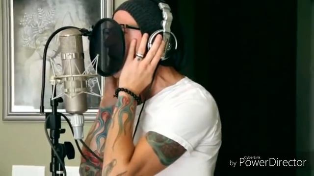 Chester Bennington Recording Vocals In The Studio (chester Grabando Voces En El Estudio)