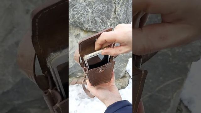 Сумочка для смартфонов из кожи. Leather bag for phone. смотреть онлайн
