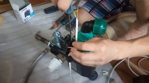 4. Подключение реле давления к насосу.