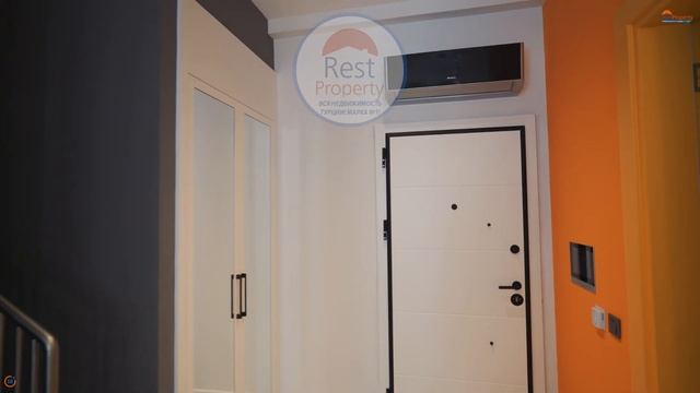 Недвижимость в Турции. Садовый дуплекс. Двухэтажная квартира у моря в Алании || RestProperty ID1259 смотреть онлайн