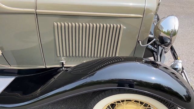 1932 Ford - Model 18, 5-Window Coupe смотреть онлайн