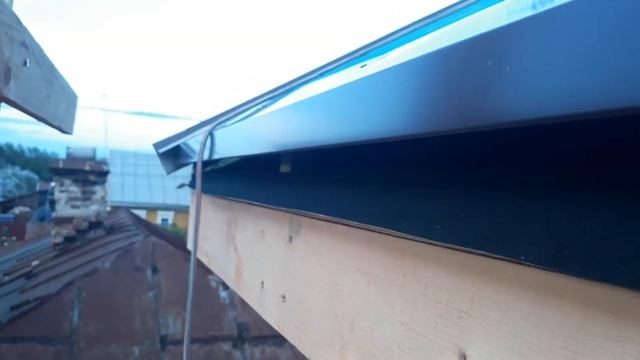 Как устроен пирог двухскатной утепленной крыши? Как укладывать битумную черепицу? смотреть онлайн