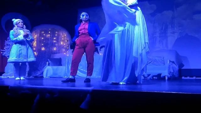 НОВОГОДНИЙ СПЕКТАКЛЬ ДЛЯ ДЕТЕЙ ОТ ТЕАТРАЛЬНОЙ СТУДИИ "ОТРАЖЕНИЯ". КЕМЕР. ТУРЦИЯ. смотреть онлайн