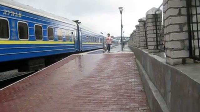 2ТЭ10Ут-0065 ПОСЛЕ КАПИТАЛЬНОГО РЕМОНТА С ПАСС. ПОЕЗДОМ №101 ХЕРСОН-КИЕВ ОТПРАВЛЯЕТСЯ С СТ. НИКОЛАЕ смотреть онлайн