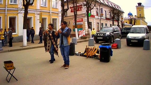 Dance of the iron horse . Индейцы из Эквадора Pakari в Гатчине. смотреть онлайн