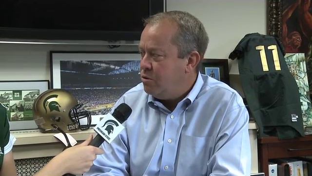 MSU Athletics Facebook Fan Interactive with Mark Hollis смотреть онлайн