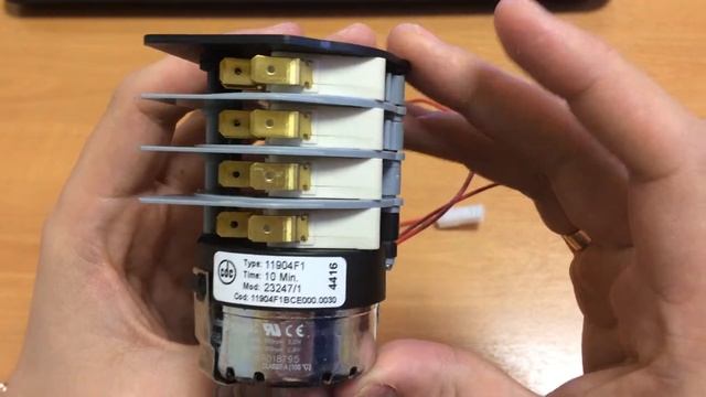 Программатор 23247 (таймер 10 минут) для льдогенератора Brema CB184, CB1565, C150, C300 смотреть онлайн