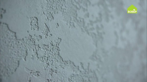 Нанесение декоративной штукатурки на стену