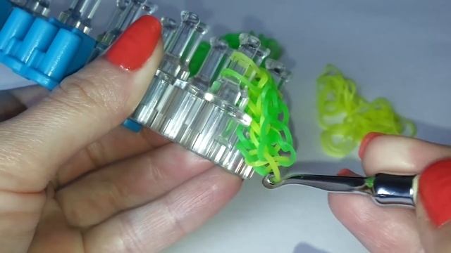 Красивый браслет из резинок на станке Сердце Ангела смотреть онлайн