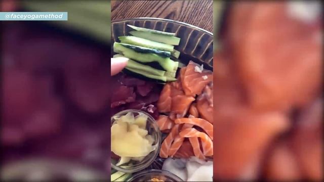 Sushi Making with Fumiko Takatsu - Fun Ways to Eat Sushi смотреть онлайн