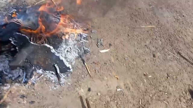 ОБЖИГ КУЧИ МЕДНЫХ ПРОВОДОВ БЕЗ ПОТЕРЬ И ЗАСОРА! СТОЛЬКО МЕДИ ТЫ НИКОГДА НЕ ВИДЕЛ!СКОЛЬКО МЕДИ ДОБЫТ смотреть онлайн