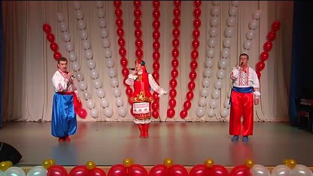 26 ОЙ НЕ ГОРЕ 2 ДУБКИ ИСПОЛНЯЕТ ВОКАЛЬНОЕ ТРИО ЧЕРВОНА РУТА смотреть онлайн