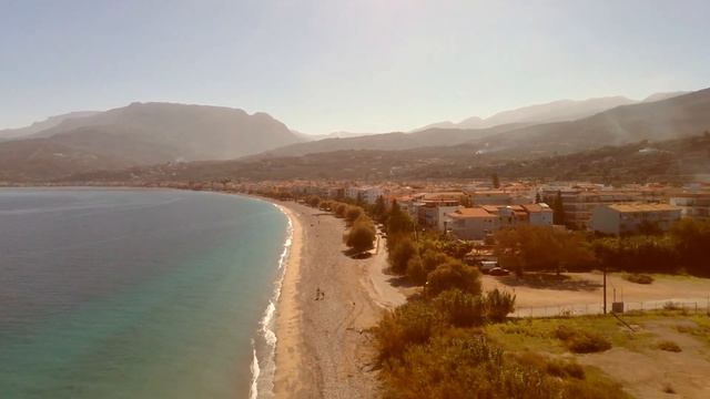 Полет на квадрокоптере Hubsan Zino над Акратой смотреть онлайн