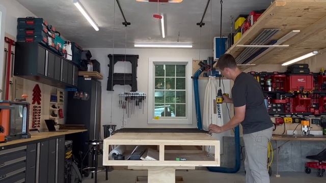 Building a Modular, Efficient and VERTICAL Workshop! смотреть онлайн