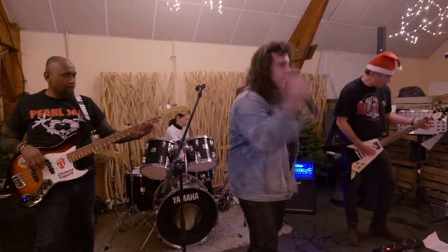 03 - Arken Stone - Hells bells (ACDC cover) смотреть онлайн