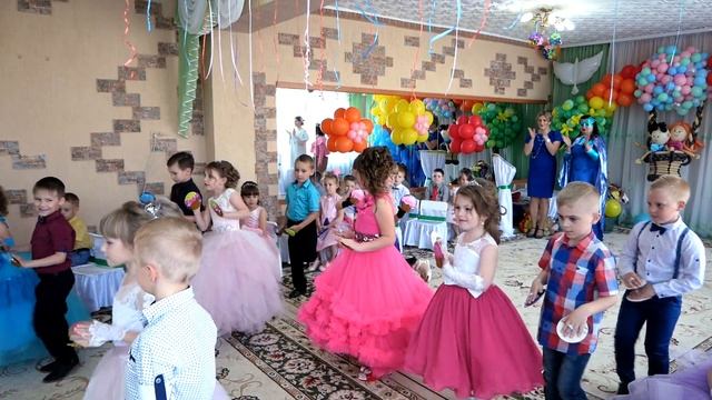 Танец сладостей на выпускном 2019.  Муз.  рук.  Корчагина М.  В.