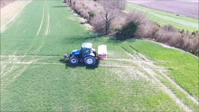 Newholland TS100A et Kuhn Axis 40.1 [Dji Phantom HD] смотреть онлайн