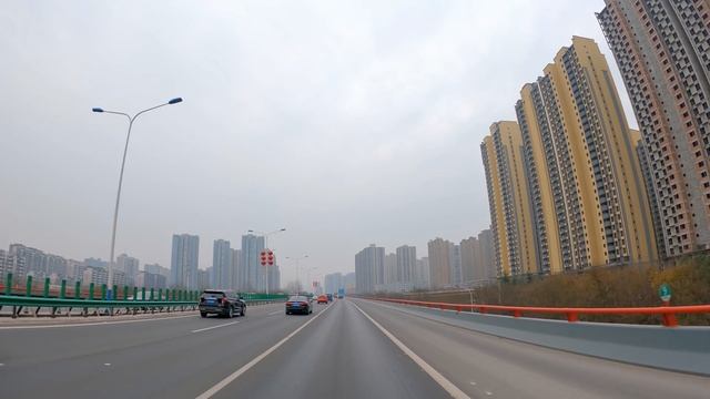 Driving Downtown Xi'an | The Capital City Of 13 Imperial Dynasties | Shaanxi, China | 西安 смотреть онлайн