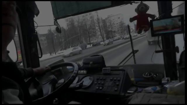 Кемеровский маршрутчик смотрит телевизор за рулём смотреть онлайн