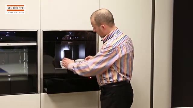Neff Koffiemachine C17KS61N0 In De Snaidero Showroom