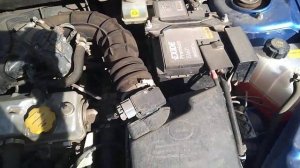 Замена патрубков вентиляции в ДВС Лады Калины-2. I replace the rubber pipes in the engine of my car