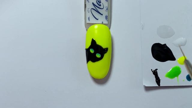 Кот на ногтях. Яркий маникюр 2021. Неоновый маникюр 2021. Матовый маникюр смотреть онлайн