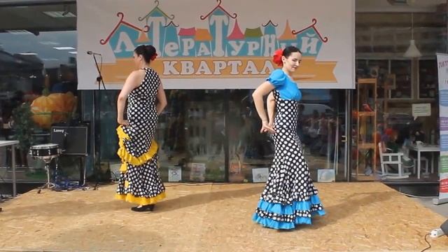 Tangos de Triana на ярмарке Литературный Квартал на Новом арбате смотреть онлайн