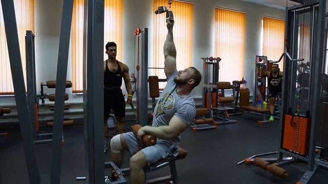 Тренировка спины Viktor Simkin & Denis Maleev под руководством Севостьянова Дмитрия смотреть онлайн