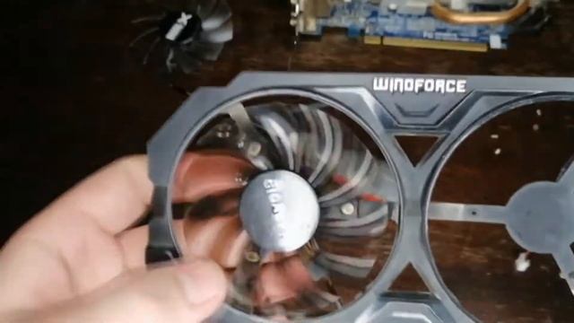 Замена кулеров видеокарты GTX 750 ti от Gigabyte , старенькой но удаленькой !!!! смотреть онлайн