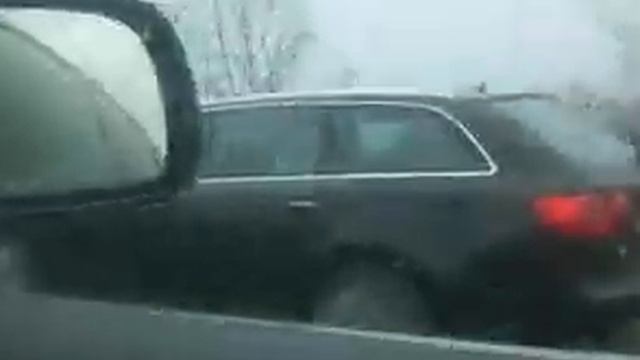 VW Touareg V10 TDI @ Autobahn II смотреть онлайн