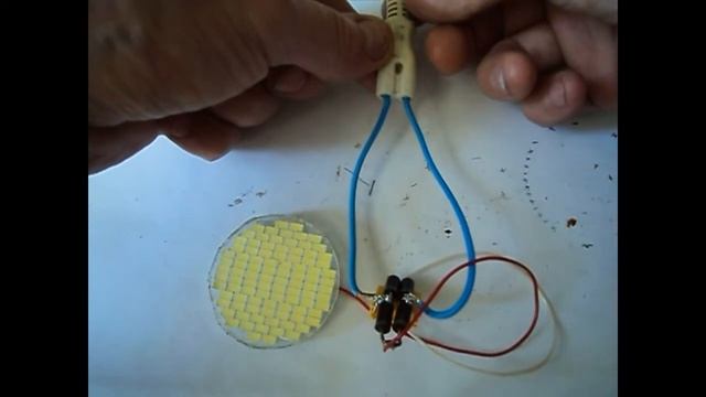 LED Лампочка из хлама на 94 светодиода своими руками . смотреть онлайн
