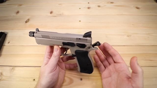 CZ 75 P-01 Omega - A Compact But Mighty Warrior! смотреть онлайн