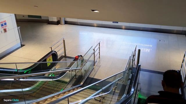 Dubai International Airport Arrival | Walkthrough and Guide | Terminal 1 | SriLankan Airlines смотреть онлайн