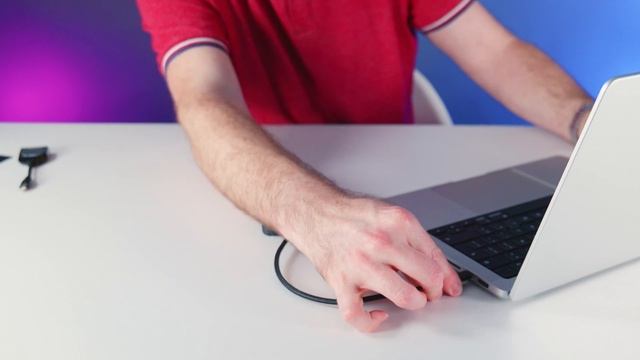 M1 Max MacBook Pro VS Cheap SD Card Readers смотреть онлайн