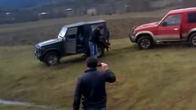 suzuki samurai vs pajero смотреть онлайн