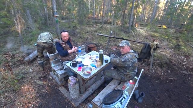 Рыбалка на севере. Ловим рыбу на сети. Полная сеть рыбой за 30 минут. Весновка в таёжной избе. смотреть онлайн