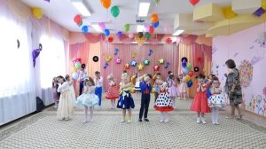 Выпускной утренник в детском саду. Стиляжный выпускной 2019г. Выпускной в садике.