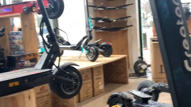 Trottinette Electrique TNE CREATOR V60 VS Vsett 10+