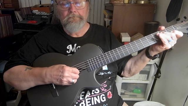Short video playing my new Enya Go Guitar. смотреть онлайн