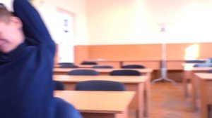 Учитель РАЗДАЁТ ВСЕМ ДЕНЬГИ на Уроках