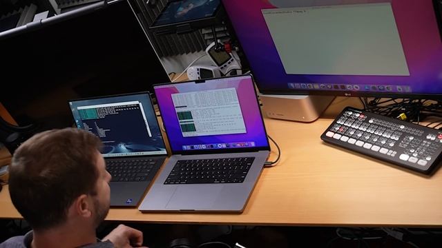 FFmpeg race ? | M1 Max/Ultra ? Intel Core i9 12th Gen смотреть онлайн