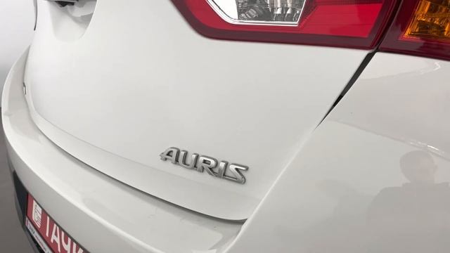 Toyota Auris смотреть онлайн