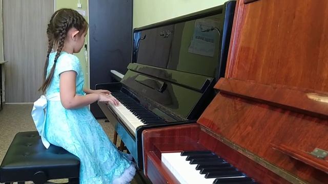 Махмутова Алина, 7 лет. Виноградов " Танец медвежат" смотреть онлайн