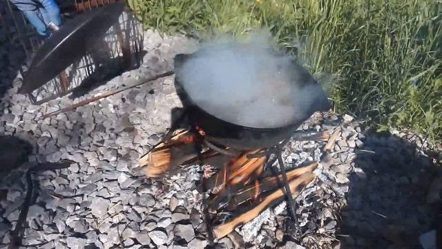 Картофель в мундире сваренный в казане смотреть онлайн
