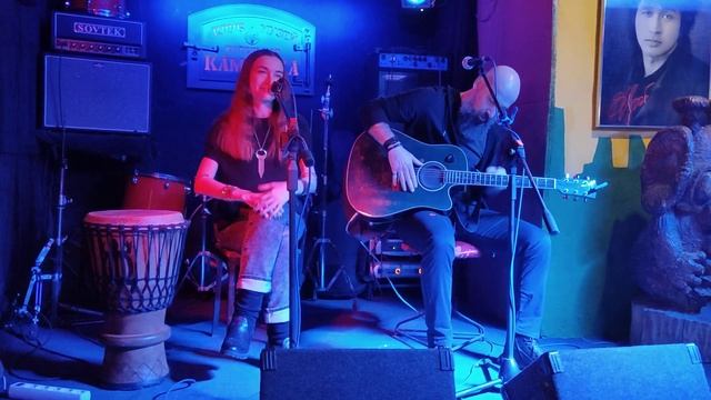 Анна Арустамьян (ДУЭТ 1213) - "Бомж Валера" (16.03.23, клуб-музей "Камчатка", С-Пб) смотреть онлайн