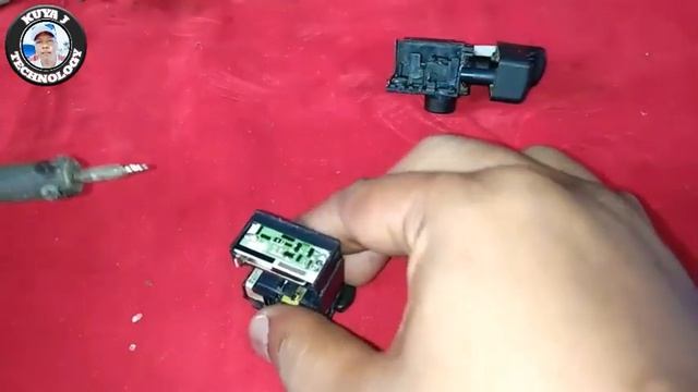 ELECTRIC DRILL-HITACHI FDV16VB2: How to Repair Switch смотреть онлайн