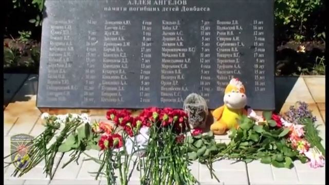 Весна 45 года, как забыл тебя синий Дунай. Забыли народы Европы тот жаркий и солнечный май. смотреть онлайн