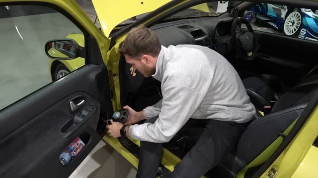 MODERNISING THE CLIO V6! Stereo Upgrade For The Project Car | RESTORATION Part 10